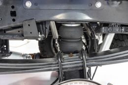 ROU-10021, Rough Country Air Spring Kits for 2017-2023 F-250 SUPER DUTY, F-350 SUPER DUTY - 10021 في الإمارات, دبي. Condition - new. Price 1,680 AED. Photo, seller contacts | AUTO.AE