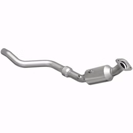 26204, MAGNAFLOW 26204 Catalytic Converter Direct-Fit HM Grade for CHRYSLER 300 2005-2019 in UAE, Dubai. Condition - new. Price 3,370 AED. Photo, seller contacts | AUTO.AE