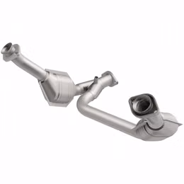337877, MAGNAFLOW 337877 Catalytic Converter Direct-Fit California Grade for FORD Mustang 1983-1983 in UAE, Dubai. Condition - new. Price 6,440 AED. Photo, seller contacts | AUTO.AE