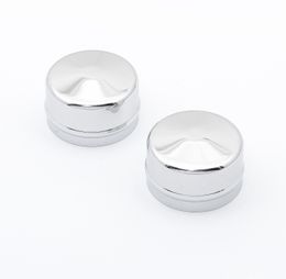 MRG-2486, Mr. Gasket Chrome Dust Caps 2486 в ОАЭ, Дубай. Состояние - новое. Цена 100 AED. Фото, контакты продавца | AUTO.AE