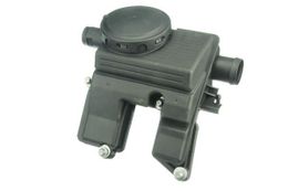 URO-015086, URO Parts Engine Oil Separators for 2011-2018 CAYENNE, 2010-2016 PANAMERA - URO-015086 in UAE, Dubai. Condition - new. Price 530 AED. Photo, seller contacts | AUTO.AE