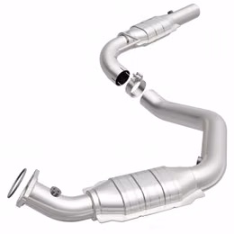 447267, MAGNAFLOW 447267 Catalytic Converter Direct-Fit California Grade for CHEVROLET Express 2500 2003-2005 في الإمارات, دبي. Condition - new. Price 8,530 AED. Photo, seller contacts | AUTO.AE