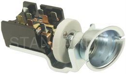 SMP-DS-180, Standard Motor Headlight Switches for 1967-1970 MUSTANG - DS-180 في الإمارات, دبي. Condition - new. Price 120 AED. Photo, seller contacts | AUTO.AE