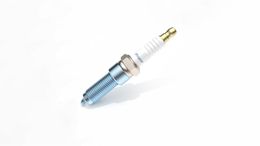 MOP-SPFR8TI332, Mopar Replacement Spark Plugs SPFR8TI332 في الإمارات, دبي. Condition - new. Price 90 AED. Photo, seller contacts | AUTO.AE