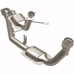 444023, MAGNAFLOW 444023 Catalytic Converter Direct-Fit California Grade for FORD Taurus 1996-1999 في الإمارات, دبي. Condition - new. Price 5,710 AED. Photo, seller contacts | AUTO.AE