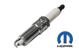 MOP-SP303917AC, Mopar Replacement Spark Plugs SP303917AC في الإمارات, دبي. Condition - new. Price 80 AED. Photo, seller contacts | AUTO.AE