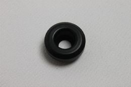 MOP-53010424, Mopar Replacement Valve Cover Grommets for 1997-2000 CHEROKEE, 1997-2004 GRAND CHEROKEE, 2000-2006 WRANGLER - 53010424 في الإمارات, دبي. Condition - new. Price 50 AED. Photo, seller contacts | AUTO.AE