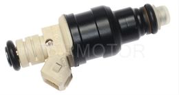 SMP-FJ139, Standard Motor Fuel Injectors for 1992-1993 940 - FJ139 in UAE, Dubai. Condition - new. Price 500 AED. Photo, seller contacts | AUTO.AE