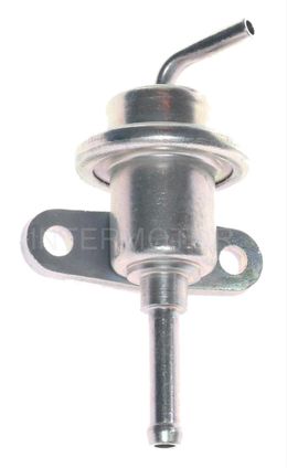 SMP-PR195, Standard Motor Fuel Pressure Regulators for 1992-2000 CIVIC, 1993-1997 CIVIC DEL SOL, 1994-2001 INTEGRA - PR195 في الإمارات, دبي. Condition - new. Price 330 AED. Photo, seller contacts | AUTO.AE