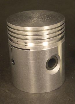 UEM-2606-030, Silv-O-Lite Cast Pistons 2606.03 in UAE, Dubai. Condition - new. Price 470 AED. Photo, seller contacts | AUTO.AE