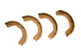 ADO-171-1154, ACDelco GM Genuine Parts Brake Shoes for 2015-2022 CANYON, COLORADO - 23261448 في الإمارات, دبي. Condition - new. Price 140 AED. Photo, seller contacts | AUTO.AE