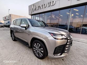 Lexus LX رابعاً