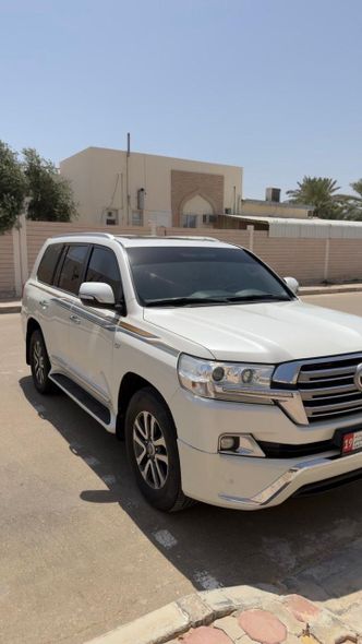 Toyota Land Cruiser 200 Series 200 Series Facelift 2