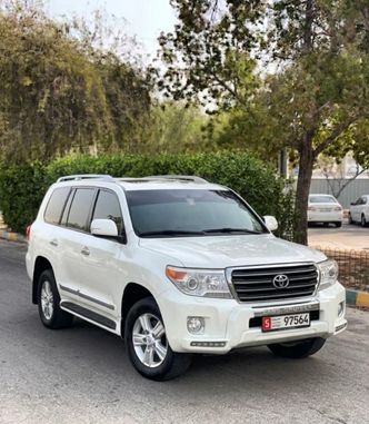 Toyota Land Cruiser 200 Series Facelift 1