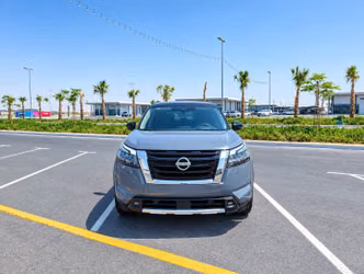 ⁦Nissan Pathfinder V⁩
