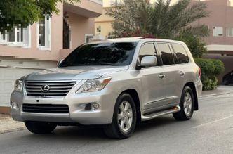 ⁦Lexus LX III⁩