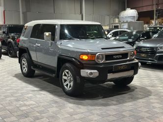 ⁦Toyota FJ Cruiser⁩
