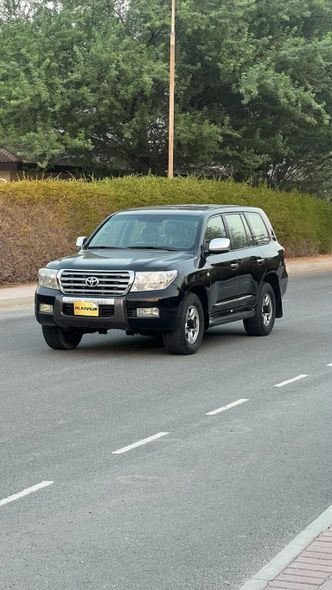 ⁦Toyota Land Cruiser السلسلة 200⁩