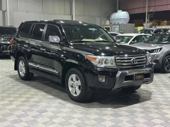 ⁦Toyota Land Cruiser السلسلة 200⁩
