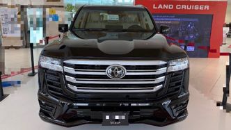 ⁦Toyota Land Cruiser السلسلة 300⁩