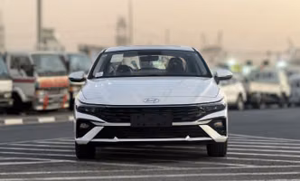 Hyundai Elantra عملية فيس ليفت VII (CN7)