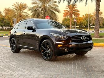 Infiniti QX70