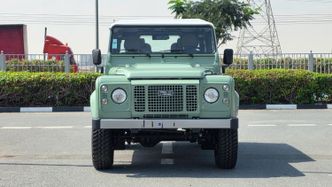 Land Rover Defender أنا فيس ليفت