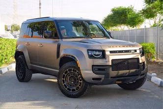 ⁦Land Rover Defender Octa ثانياً⁩