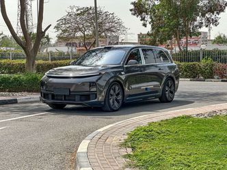 LiXiang L9 أنا فيس ليفت