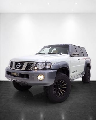 ⁦Nissan Patrol عملية فيس ليفت V (Y61)⁩
