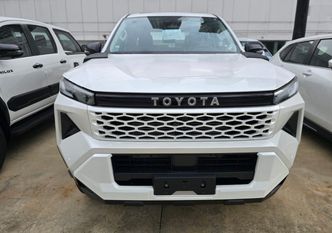 Toyota Hilux IX