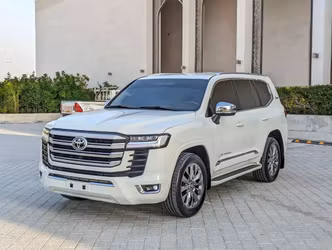 Toyota Land Cruiser السلسلة 300