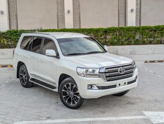 Toyota Land Cruiser 200 Series Рестайлинг 2