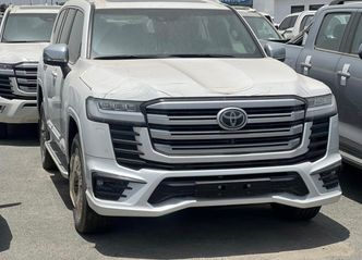 ⁦Toyota Land Cruiser السلسلة 300⁩