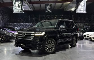 ⁦Toyota Land Cruiser السلسلة 300⁩