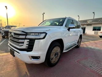 ⁦Toyota Land Cruiser السلسلة 300⁩