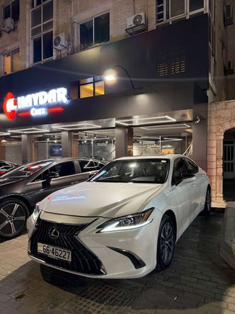 Lexus ES 300h VII (XZ10) Facelift