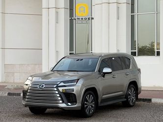 ⁦Lexus LX IV⁩