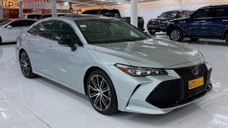 Toyota Avalon V