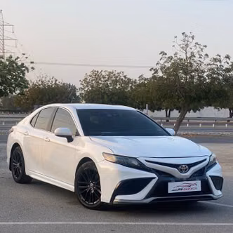 Toyota Camry VIII (XV70)