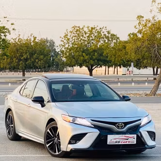 Toyota Camry VIII (XV70)