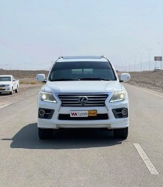 ⁦Lexus LX III⁩