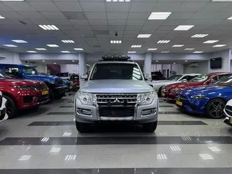 Mitsubishi Pajero عملية فيس ليفت IV 2