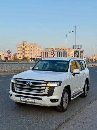 Toyota Land Cruiser Twin Turbo السلسلة 300