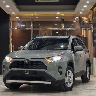 Toyota RAV4 V (XA50)