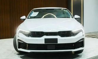 Kia K5 ثالثاً فيس ليفت