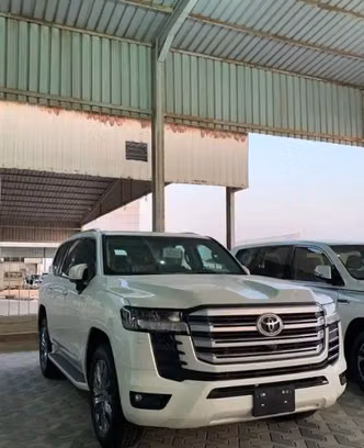 Toyota Land Cruiser Twin Turbo السلسلة 300