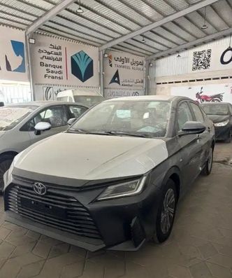 Toyota Yaris IV (AC100)