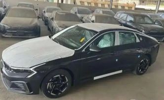Kia K5 ثالثاً فيس ليفت