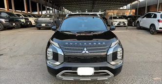 ⁦Mitsubishi Outlander IV⁩